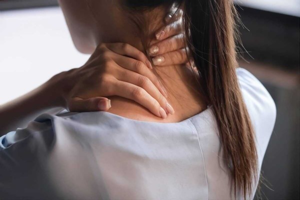 Boyun Düzleşmesi Nedir? Boyun Düzleşmesi Belirtileri Nelerdir? Boyun Düzleşmesi Nedir? Boyun Düzleşmesi Belirtileri Nelerdir?